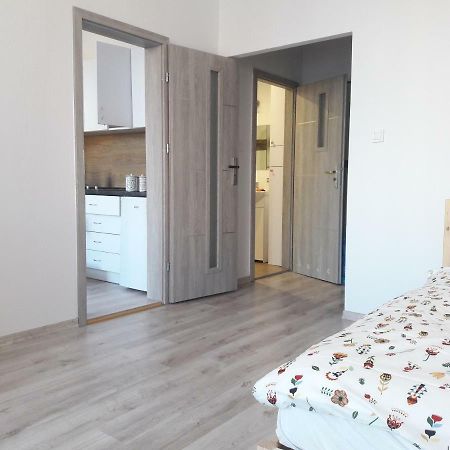 Apartament Check Inn Thorn Exterior foto