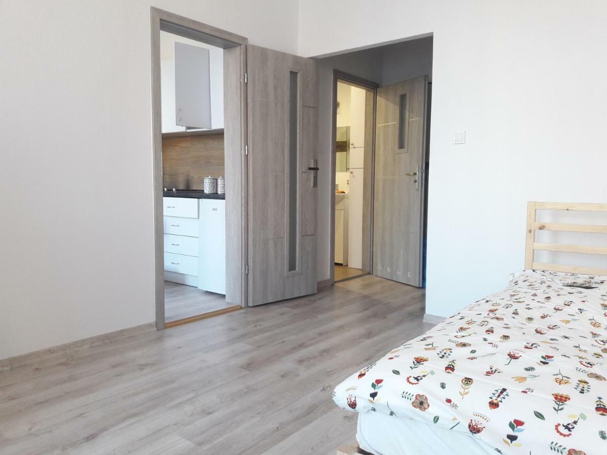 Apartament Check Inn Thorn Exterior foto